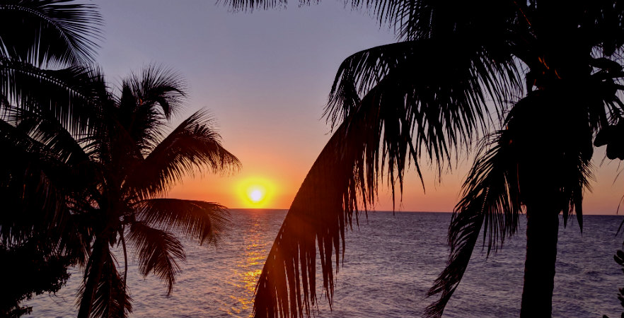 sunset from the volunteer island