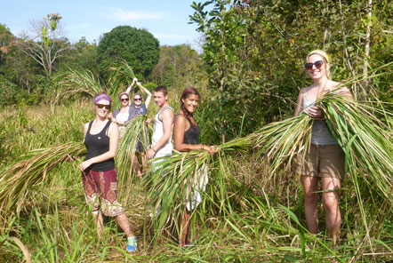 Top tips to make the most out of volunteering overseas