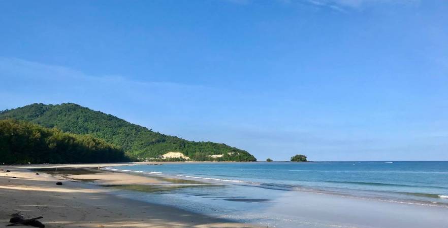 Phuket, beach near volunteer accommodation